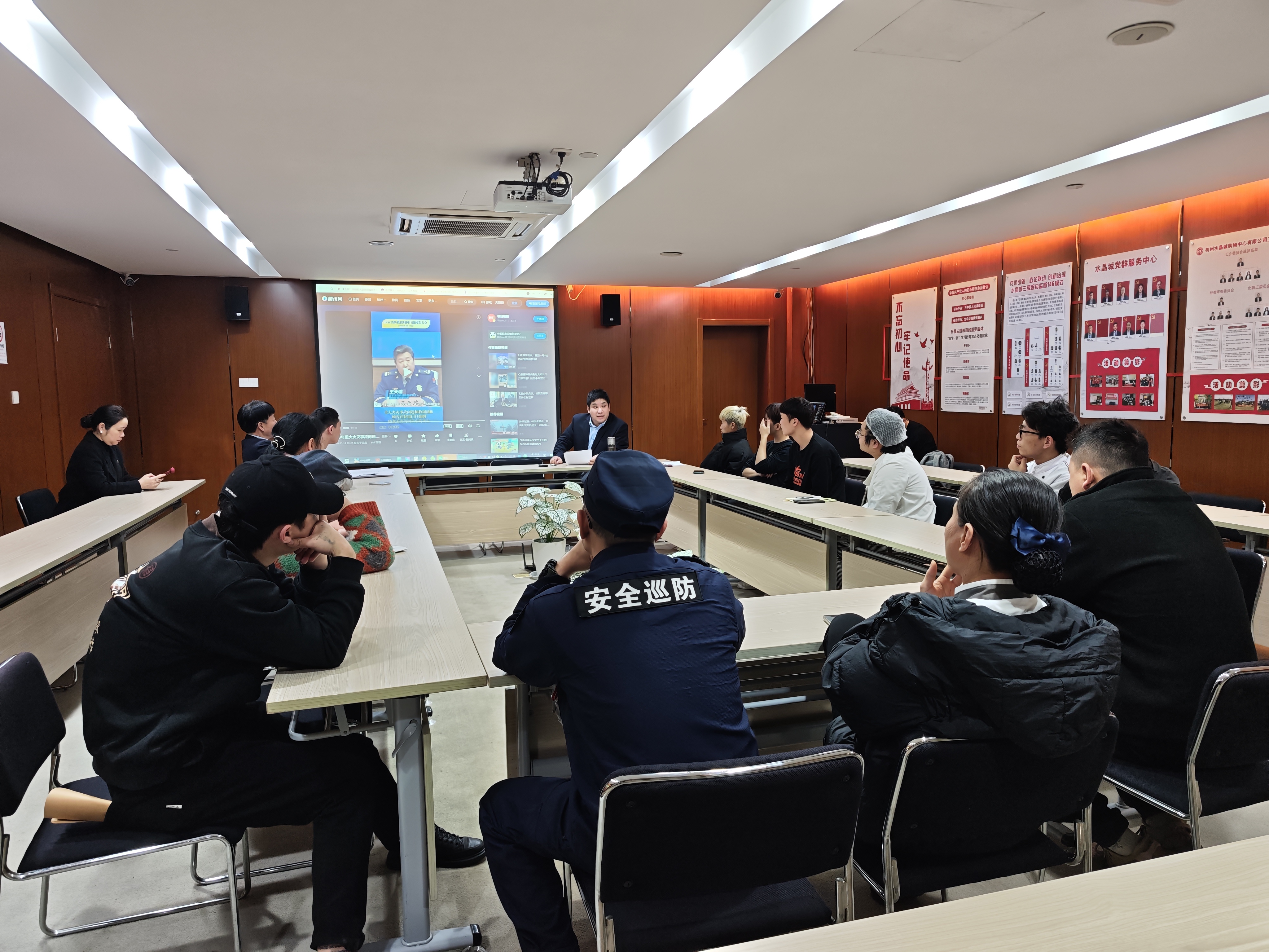 筑牢后廚安全防線 守護(hù)商場煙火平安