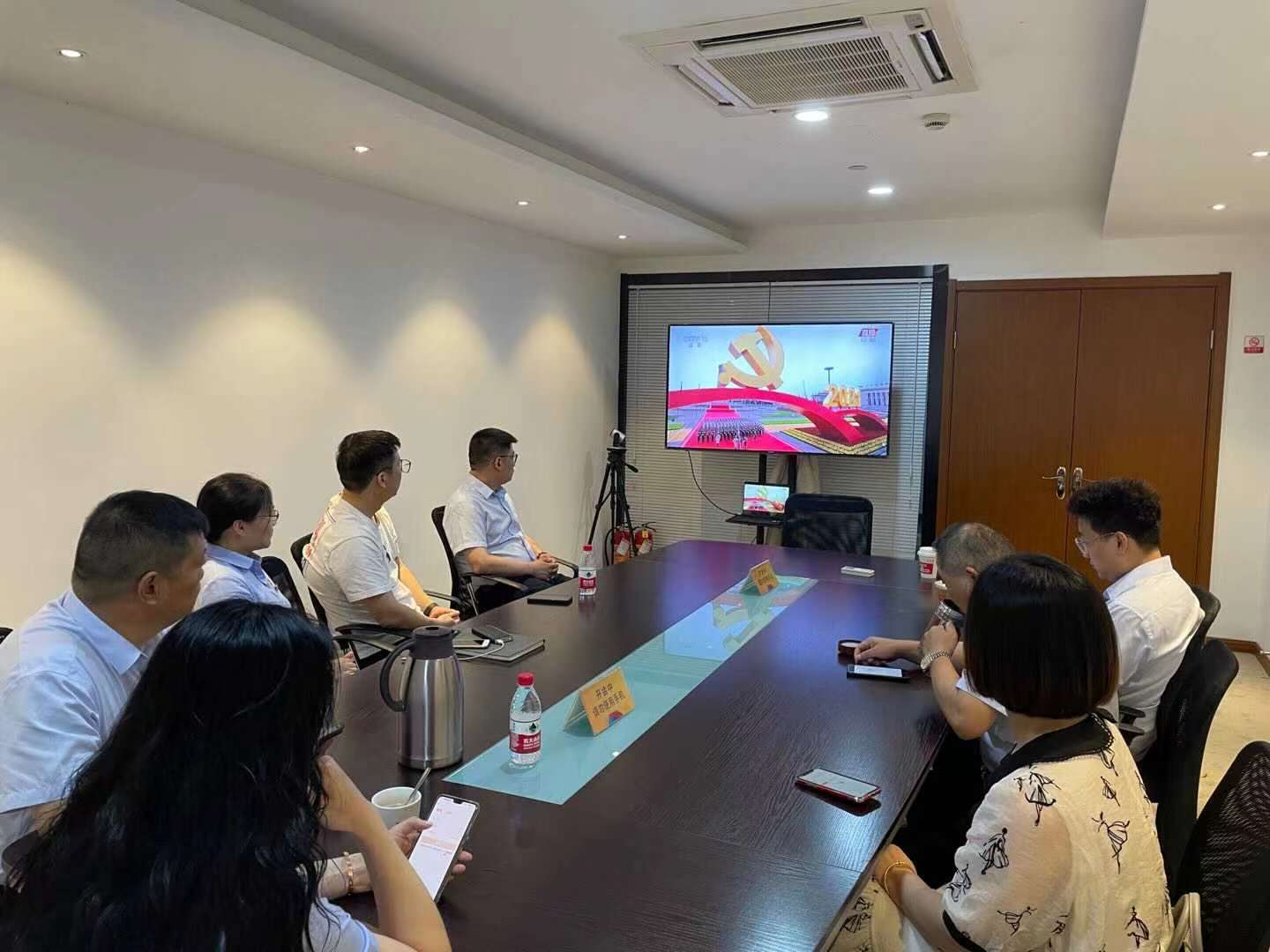 水晶城黨支部組織開展“七一”活動(dòng)