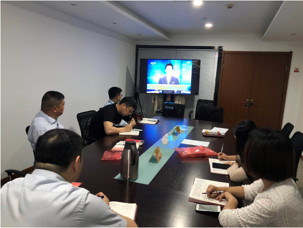 水晶城召開(kāi)5月黨支部會(huì)議