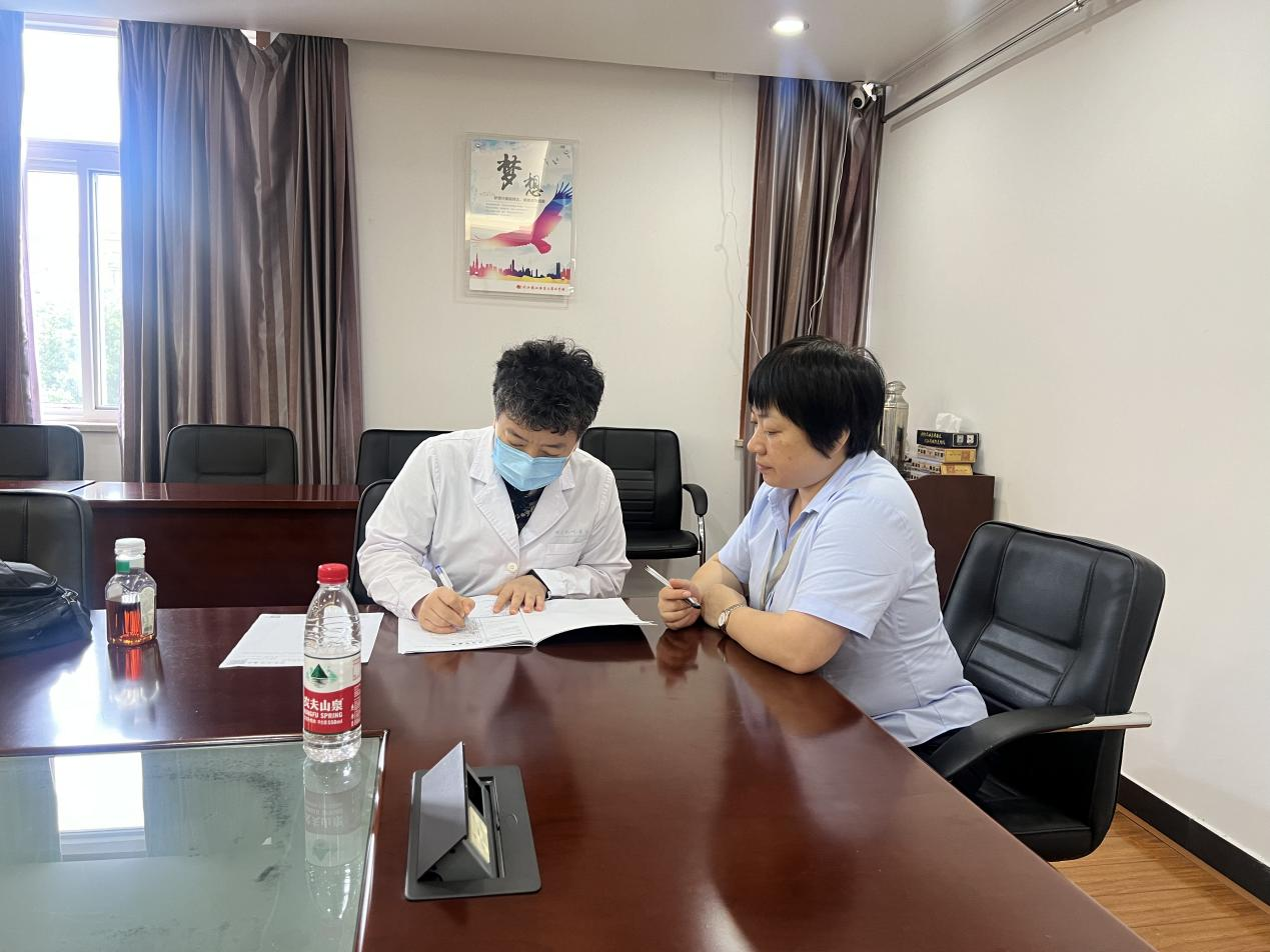 錢江商城開展一對一體檢報(bào)告解讀活動