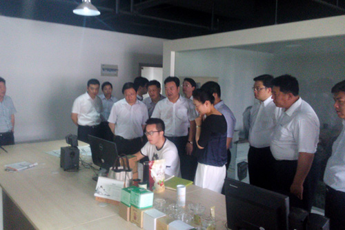 20140527江蘇省海安縣黨政代表團(tuán)來(lái)我園區(qū)考察 (2).jpg