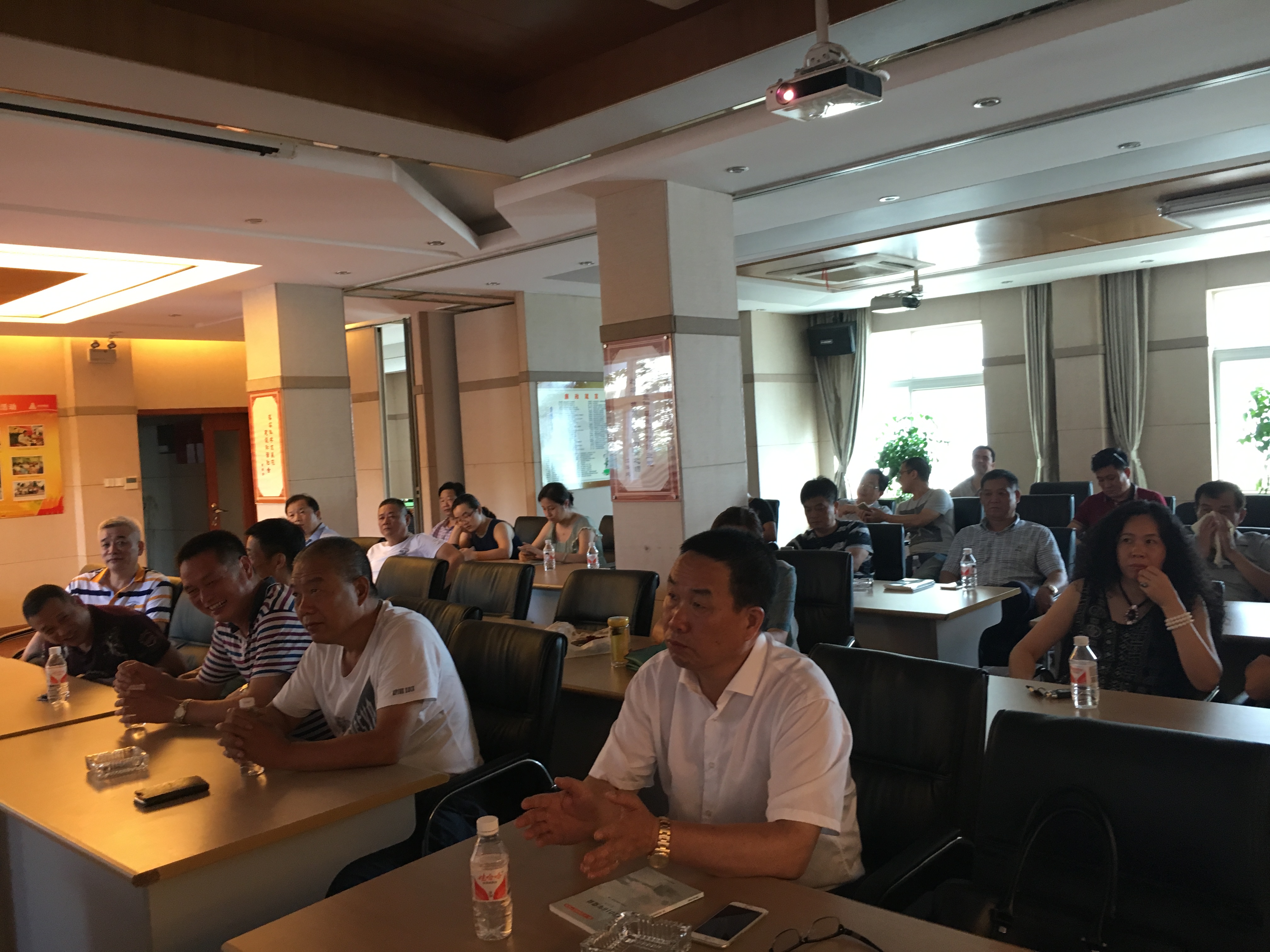 無償獻(xiàn)血 (1).jpg